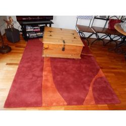 Flat Clearance - leaving UK - TV Sound Bar, Floor Rugs Saucepan set , kettle, toaster and more