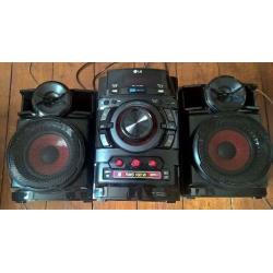 LG Mini Hi-Fi System CM4320