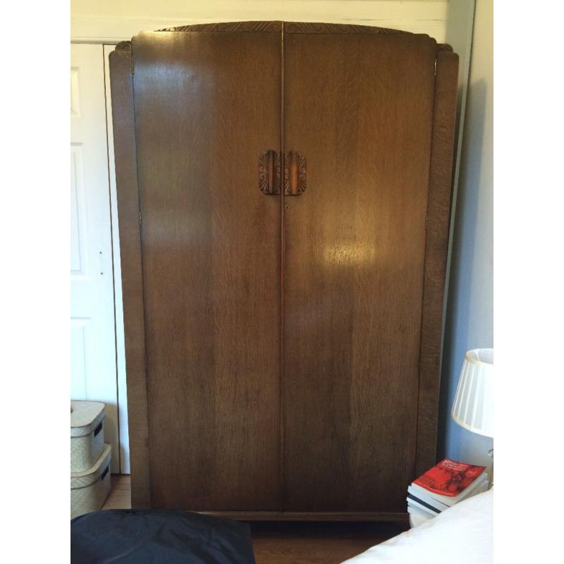 URGENT! Beautiful antique wardrobe for sale - Looking for a quick sale