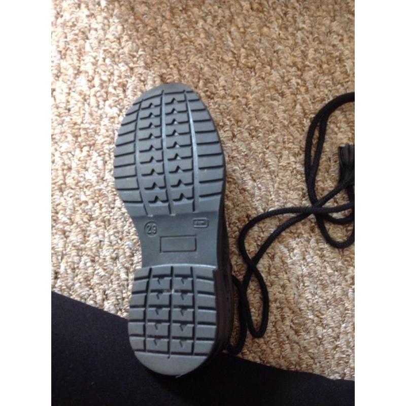 BOYS KILT SHOES