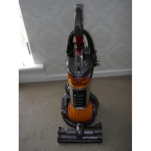 DYSON DC24 excellent, works perfectly. Complete with tool, very clean, quiet. Fully serviced