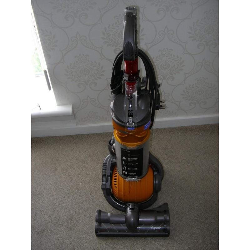DYSON DC24 excellent, works perfectly. Complete with tool, very clean, quiet. Fully serviced