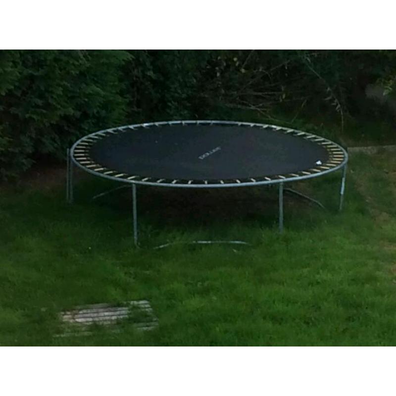 12 ft trampoline