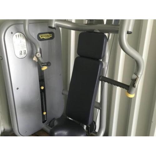 TECHNOGYM CHEST PRESS