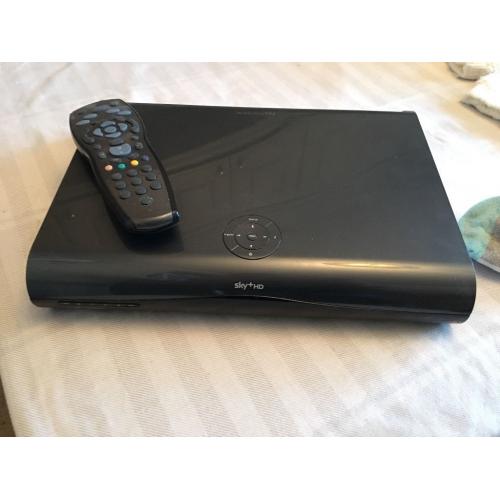 Sky Plus 1TB HD Box DRX895