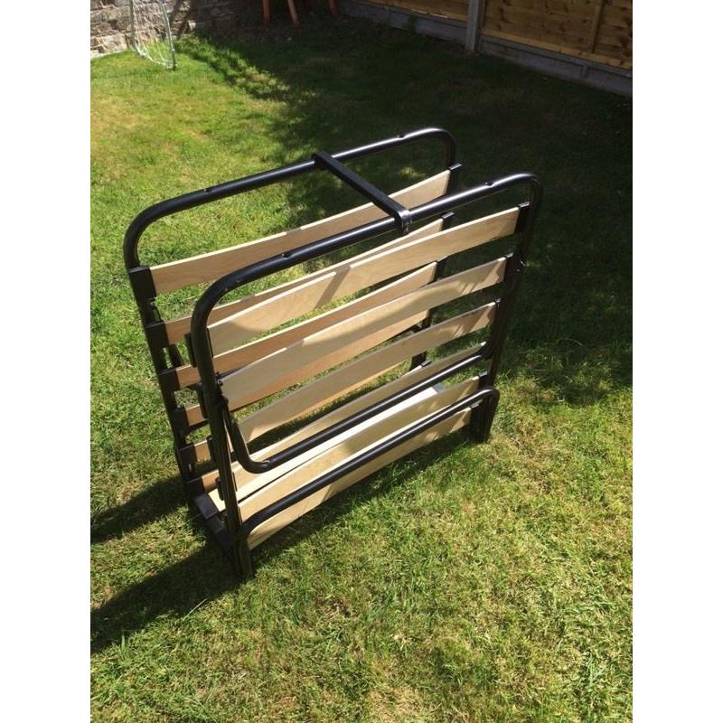 Camp bed