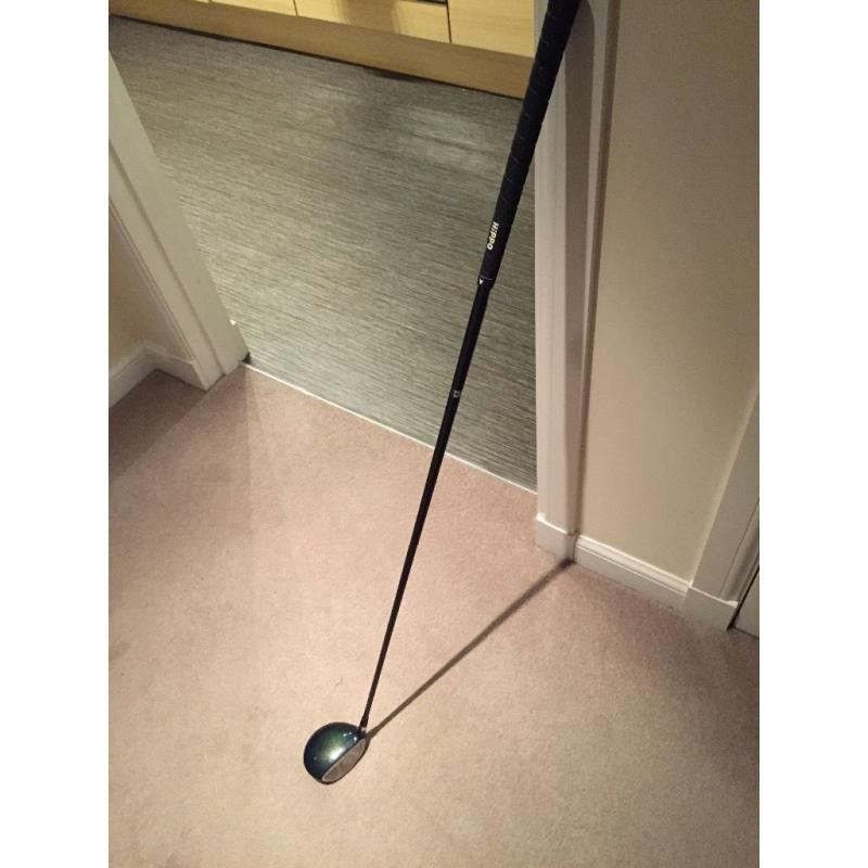 Driver and 5 wood golf clubs