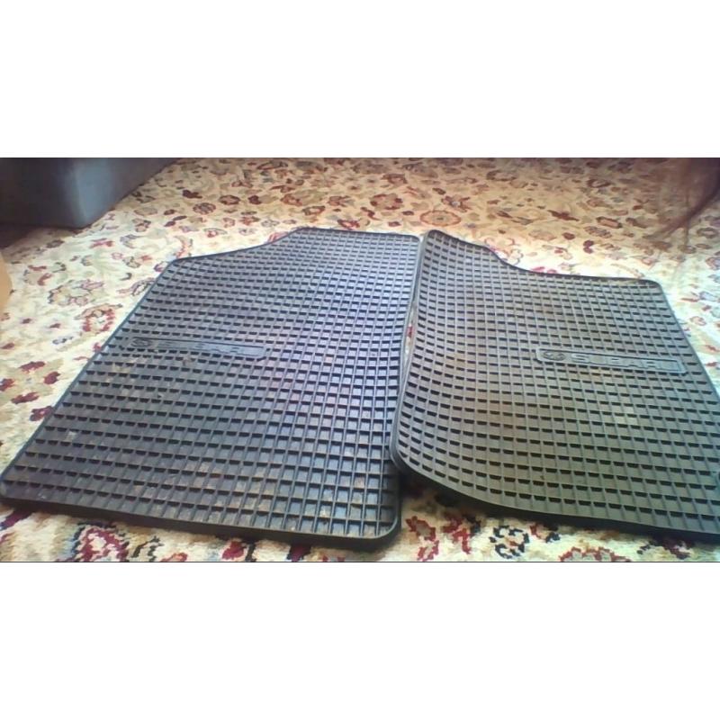 Set of 4 used car mats for Subaru Impreza 2003 in very good condition