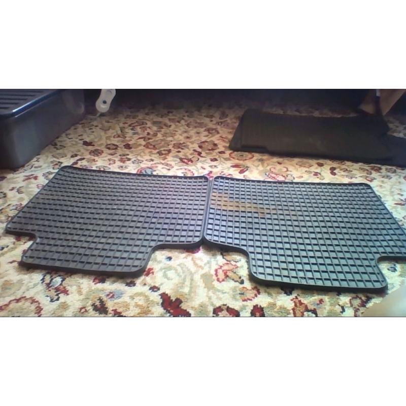 Set of 4 used car mats for Subaru Impreza 2003 in very good condition