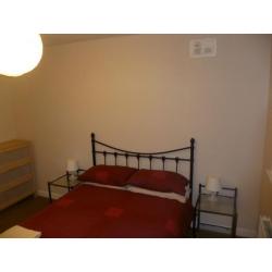 1 Double room to rent in a 3 bedroom house,BILLS INCLUDED AND FAST WIFI THROUGHOUT
