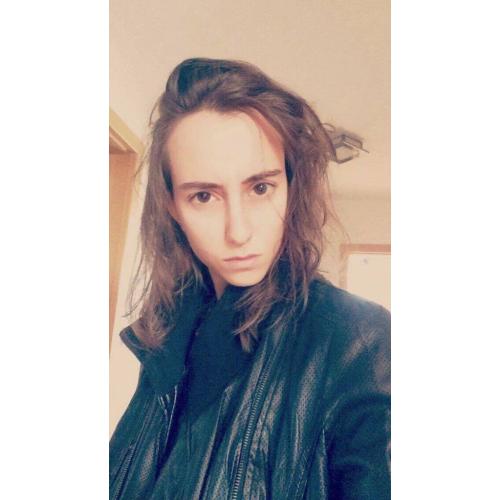 Nice student is looking for a nice room!