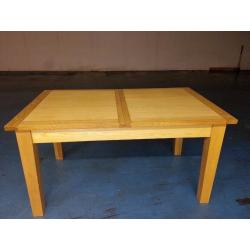 SOLID OAK EXTENDABLE DINING TABLE (ITEM 8)