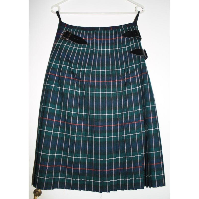 Kilt - MacKenzie tartan, lightweight 11 oz wool