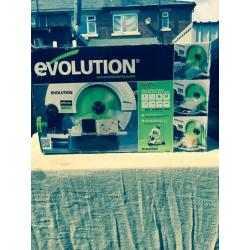 Compound mitre saw
