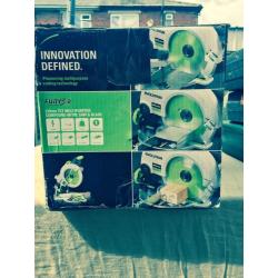 Compound mitre saw