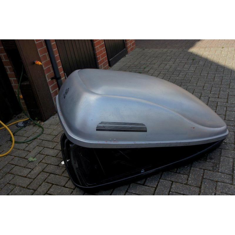 car or van roof box small 50kg.[320 litres] with key