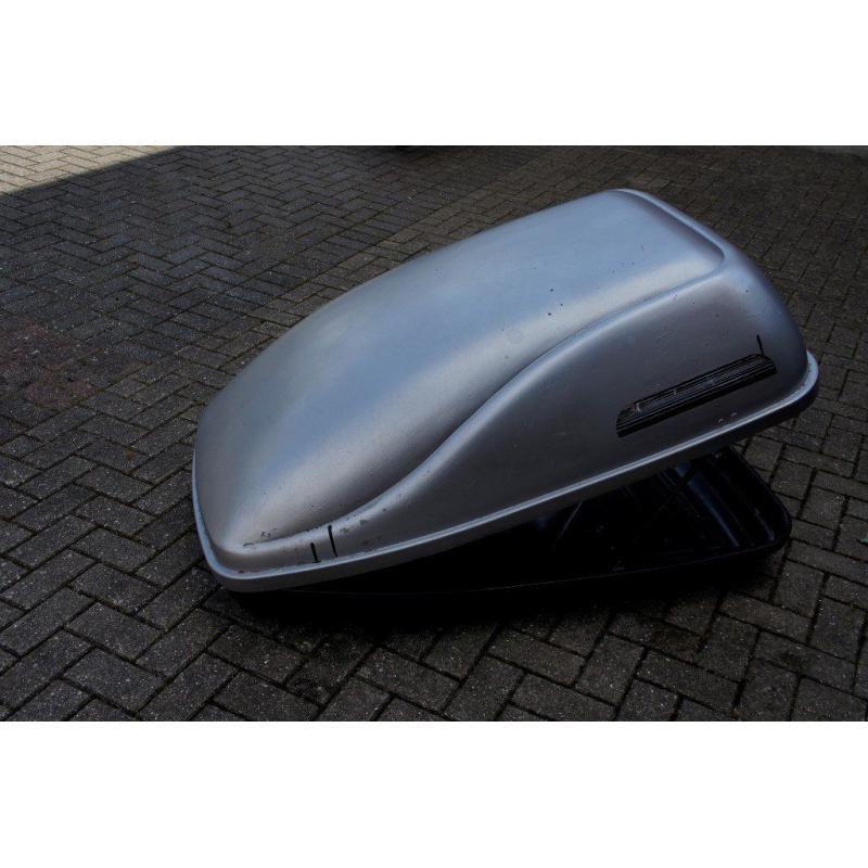 car or van roof box small 50kg.[320 litres] with key