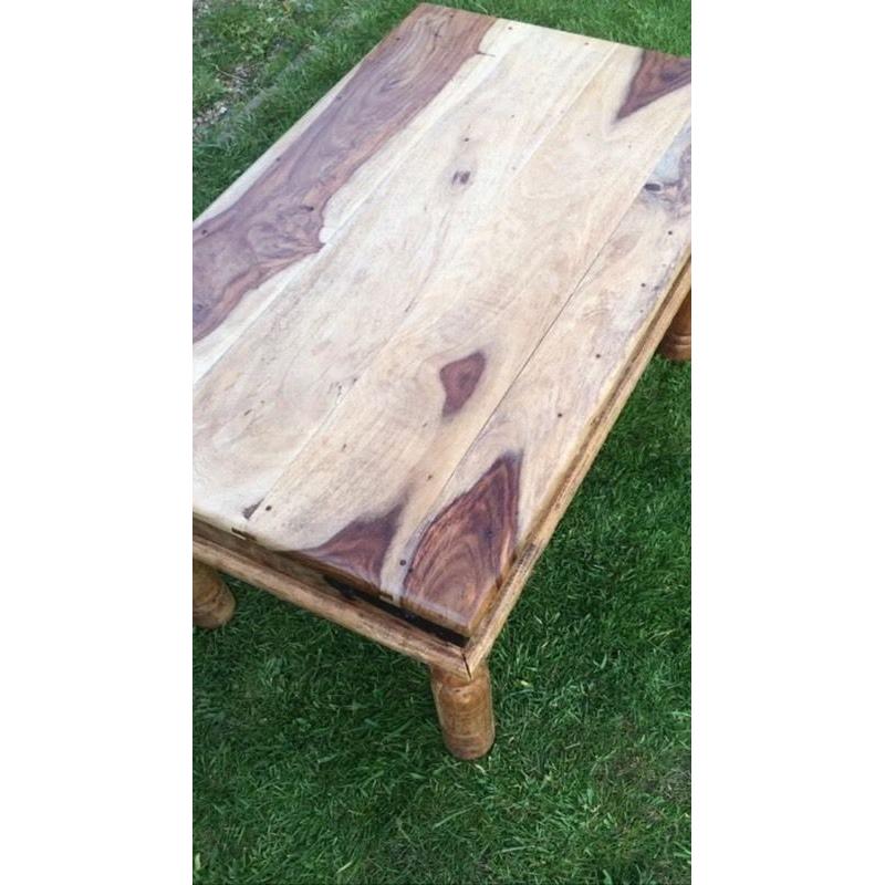 Solid wooden coffee table - Jali/Sheesham style