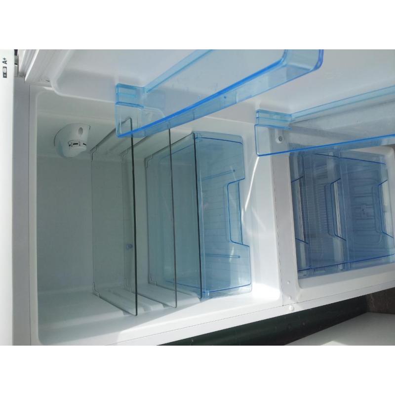 lec fridge freezer