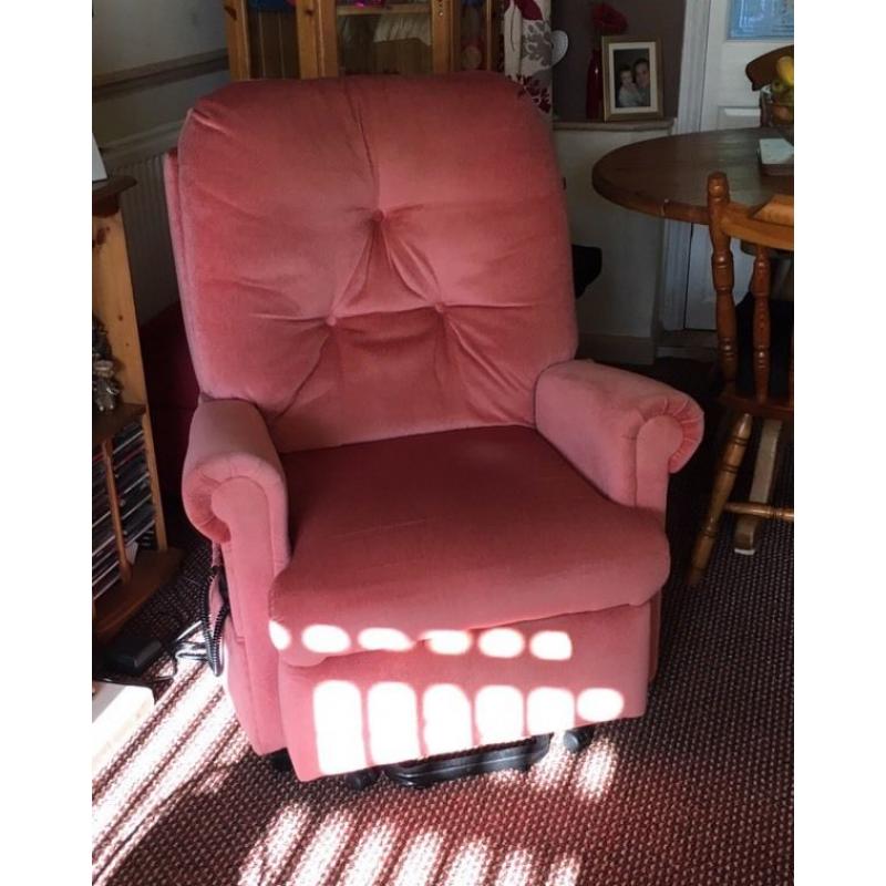 Riser recliner chair