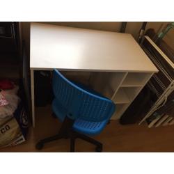 Table/Chair and wood bookcase