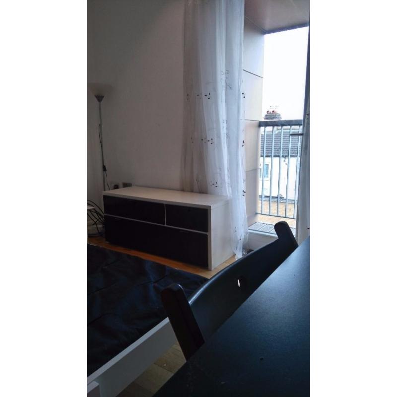 Double Room with Balcony to share with two professional