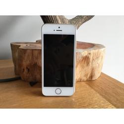 IPHONE 5S 16GB GOLD GREAT CONDITION ONLY A FEW MONTHS OLD