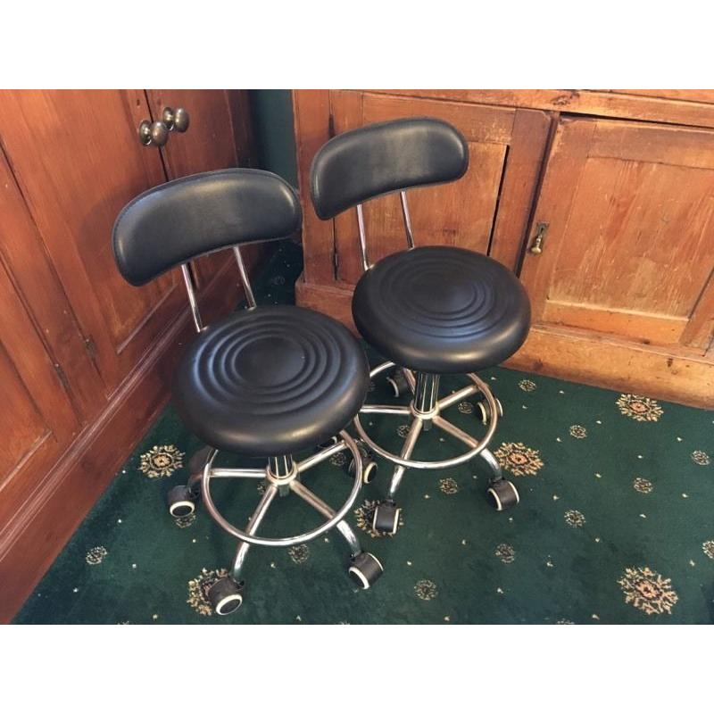 Black Salon Hairdressing Beauty Therapy Gas Lift Chairs X 2