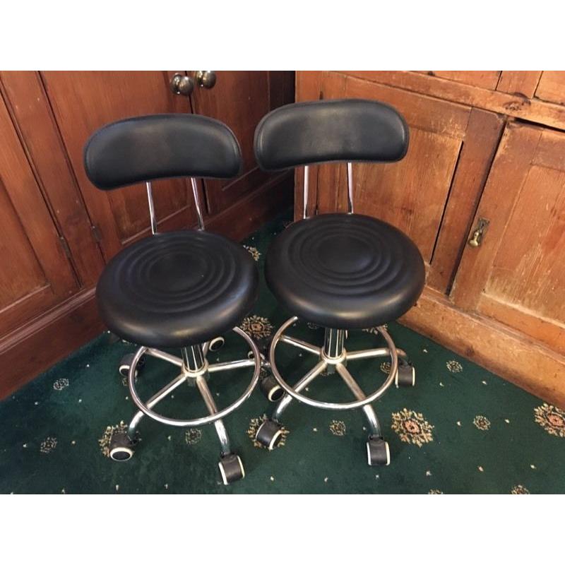 Black Salon Hairdressing Beauty Therapy Gas Lift Chairs X 2