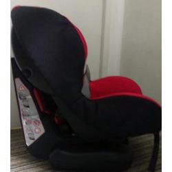 Maxi cost priori car seat.