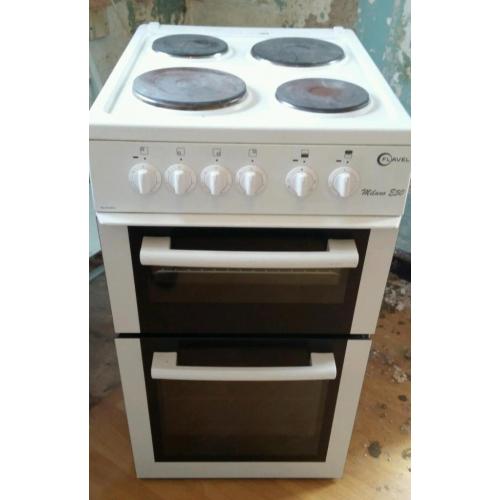 White free standing oven