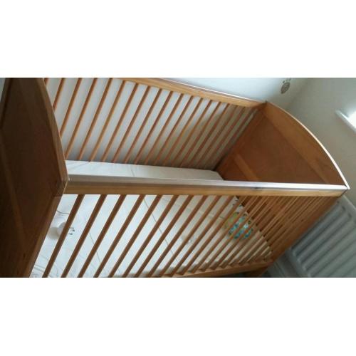 Oak baby cot