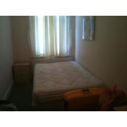 VVVVVVV SINGLE ROOM IN SHEPHERDS BUSH, ZONE 2 VVVVVVVVVV
