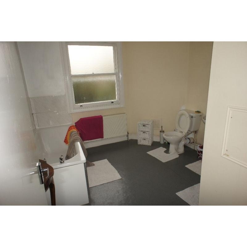 VVVVVVV SINGLE ROOM IN SHEPHERDS BUSH, ZONE 2 VVVVVVVVVV