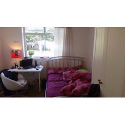Student ONLY - large double - Walking distance to Napier Sighthill, direct bus to HWU or city centre