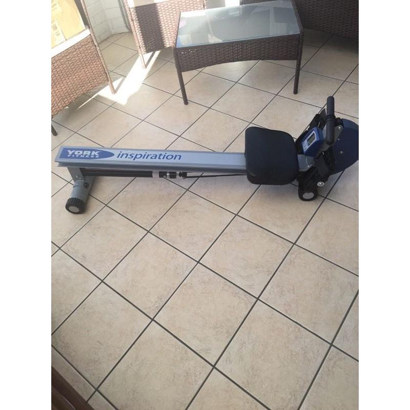 Rowing machinr