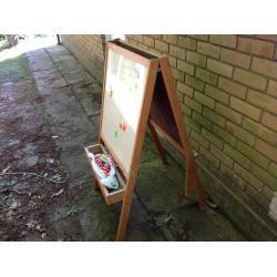 CHILDRENS Solid Wood BLACKBOARD & WHITEBOARD EASEL