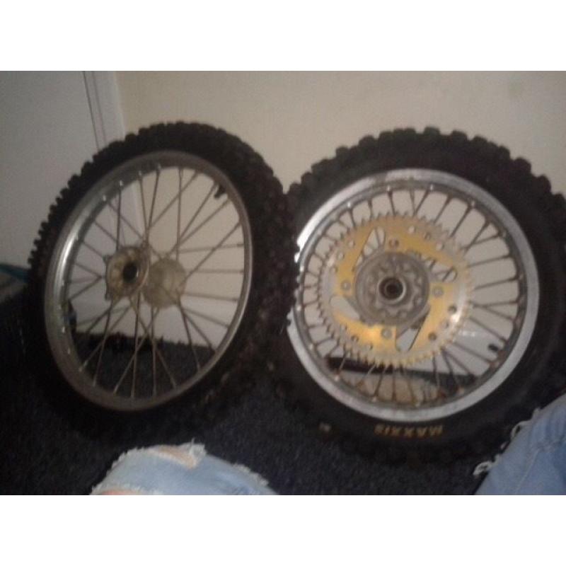 85 DID big wheels took them off my Kx but got told they can go on any 85