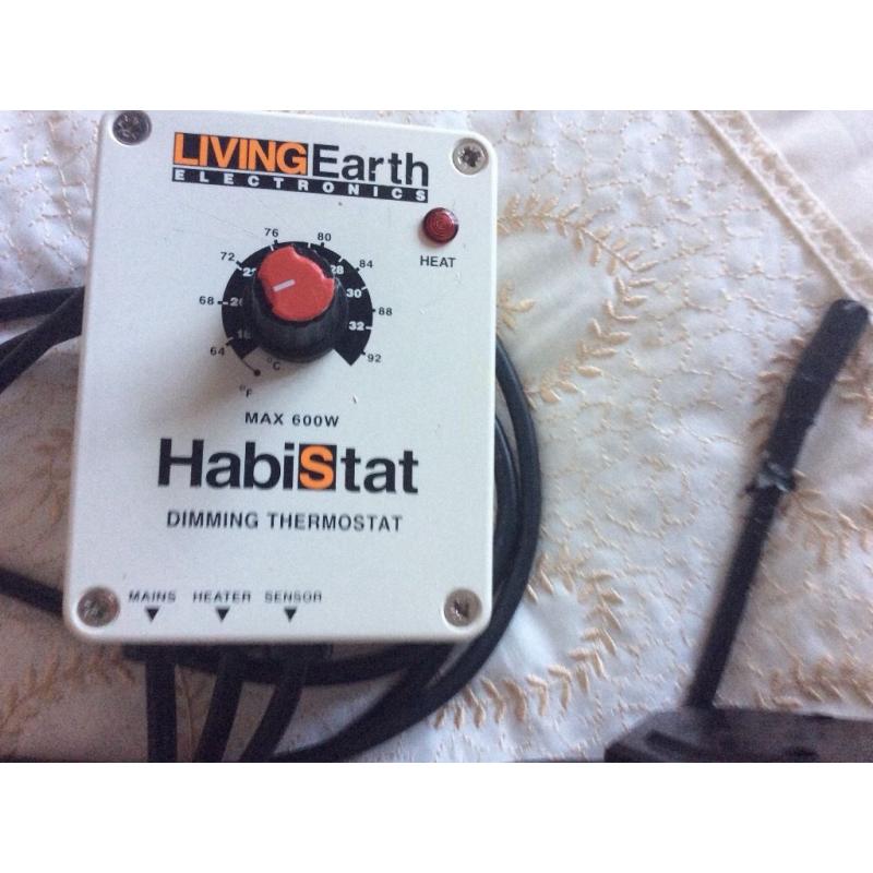 Habitat Reptile Dimming Thermostat 600w (white)