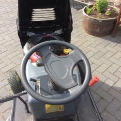 Ride-on lawnmower