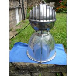 HUGE VINTAGE 1960S HOLOPHANE POLISHED ALUMINIUM & GLASS INDUSTRIAL LIGHT