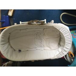 Beautiful moses basket - like new!