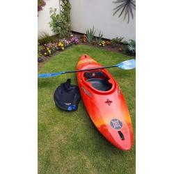 Perception method air kayak. Werner side kick paddle. Yak spray deck does have a slight split.