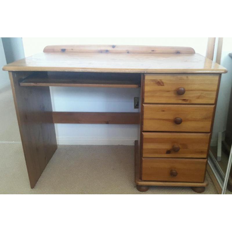 Wooden desk good condition