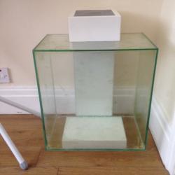 Fluval Edge fish tank with lots of accessories