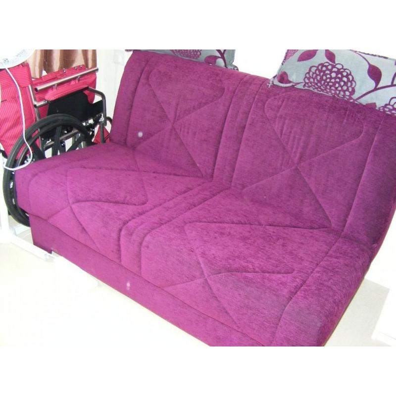 double sofabed, Plus 2 cushions. aztec design.