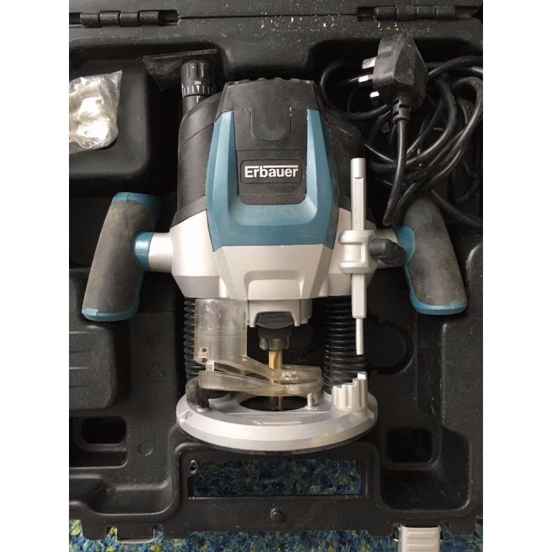 Erbauer ERB380ROU 2100W Router 230-240V & kitchen fitting blade set