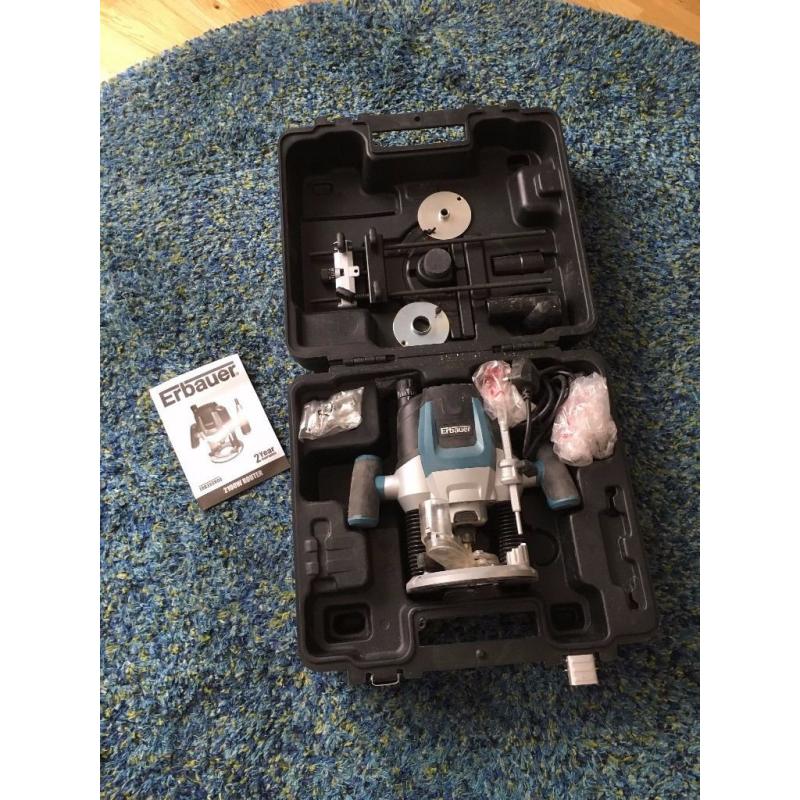 Erbauer ERB380ROU 2100W Router 230-240V & kitchen fitting blade set