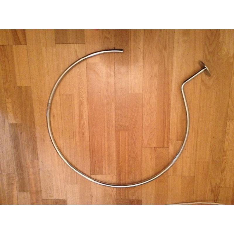 Crome circular shower rail