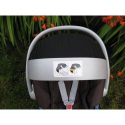 SUPER COOL CYBEX MAMAS & PAPAS CAR SEAT WITH ALMOST NEW RAIN COVER. BS16.